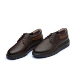 کفش کریستال بندی مردانه چرم طبیعی با طراحی شیک و سبک، مناسب استفاده روزمره و نیمه‌رسمی- رنگ قهوه ای- فروشگاه تبریزپا